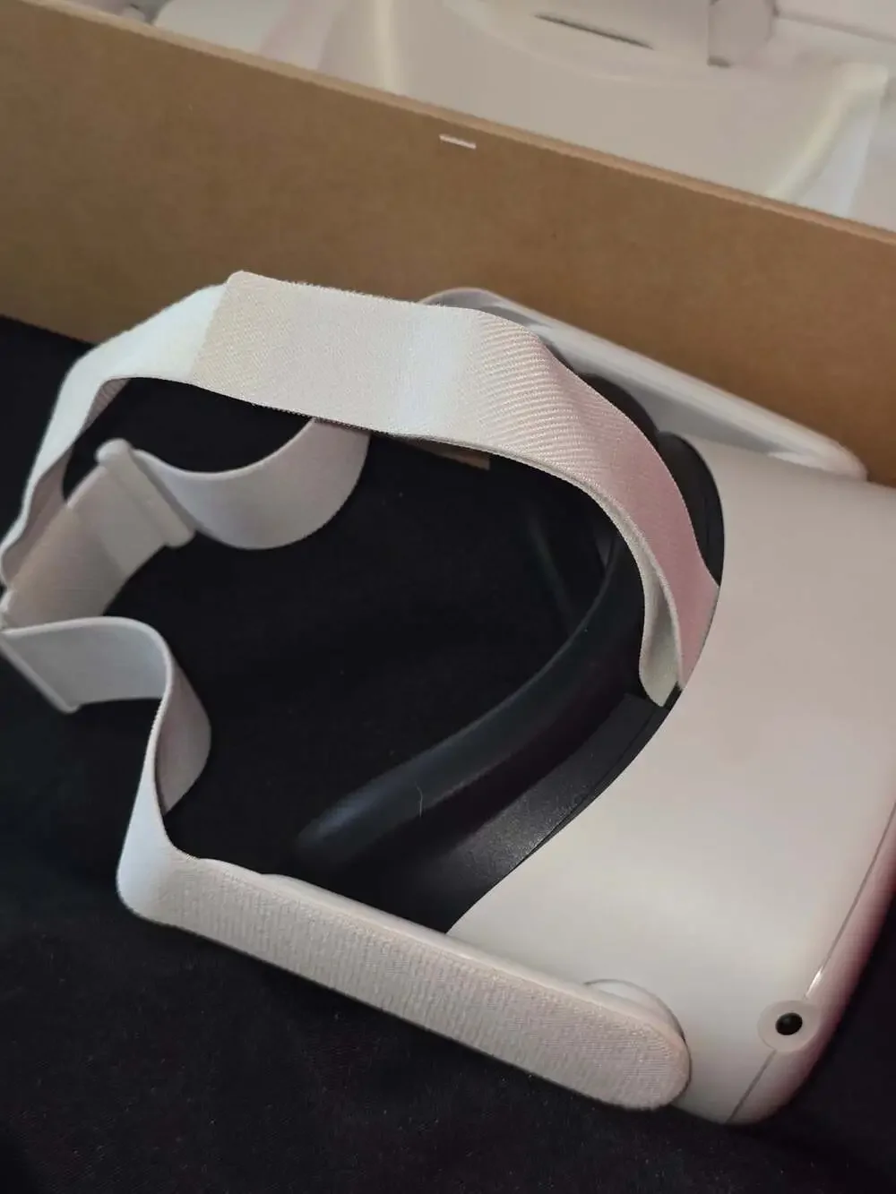Oculus Quest 2 Virtual Reality Headset
